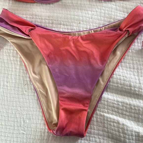 VS bikini - Picture 4 of 6